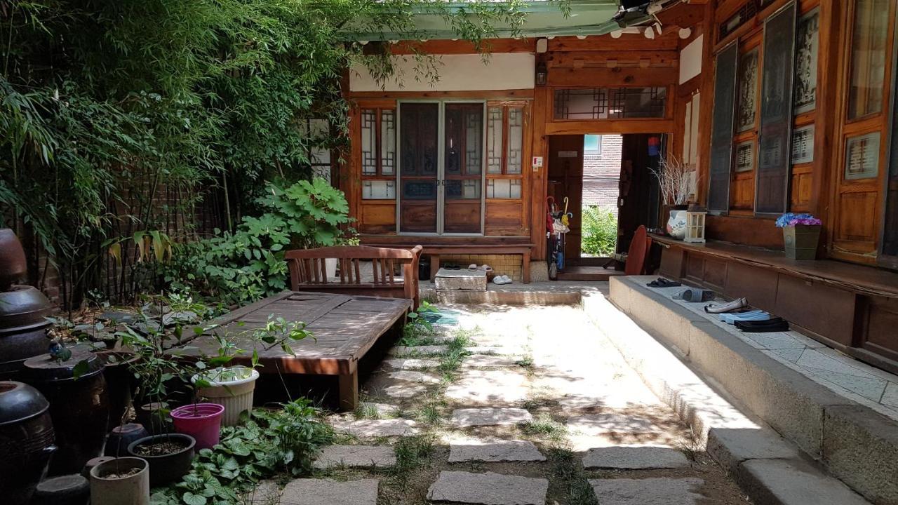 Gongsimga Hanok Guesthouse Seoul Exteriör bild