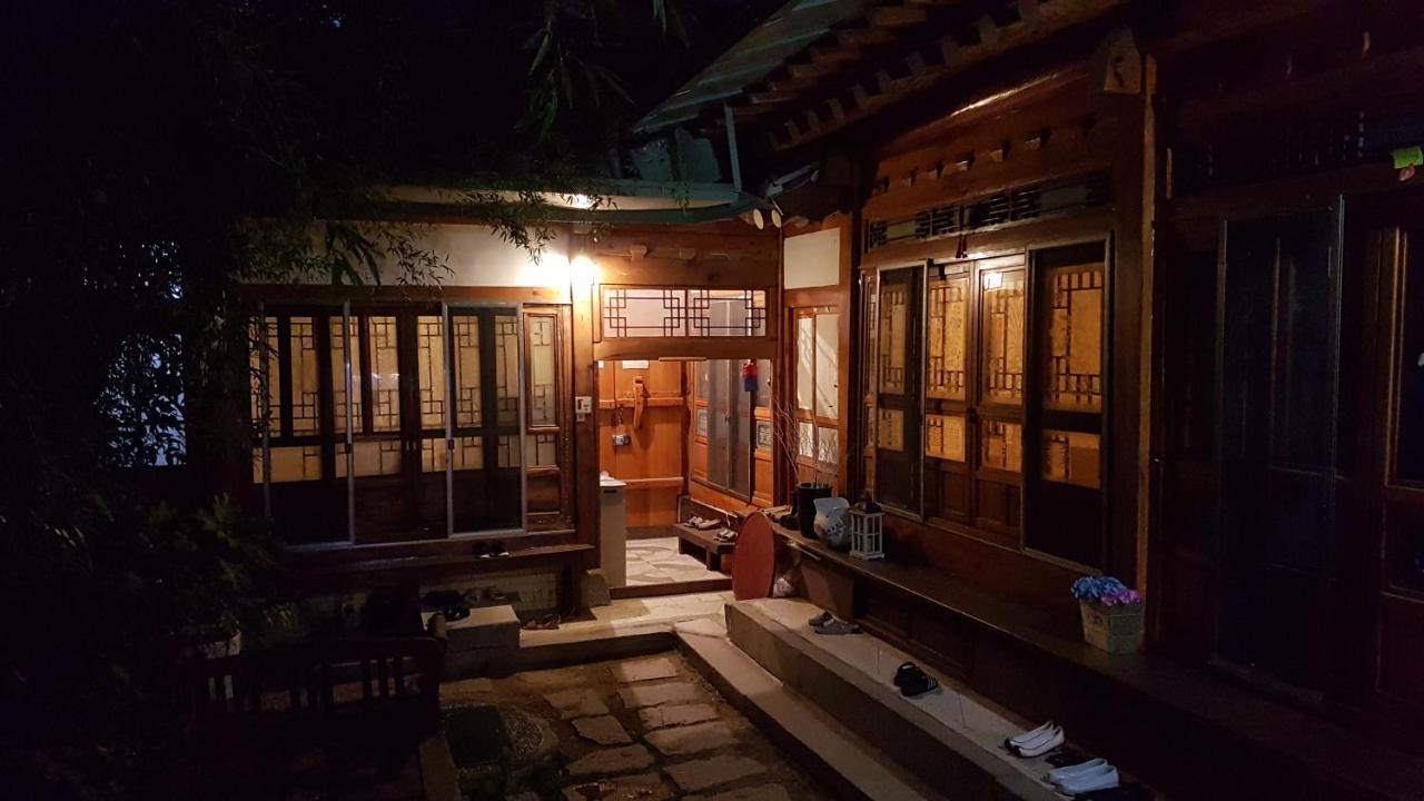 Gongsimga Hanok Guesthouse Seoul Exteriör bild