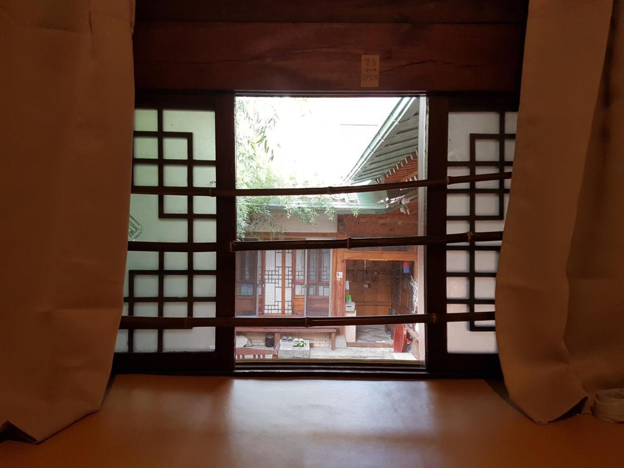 Gongsimga Hanok Guesthouse Seoul Exteriör bild